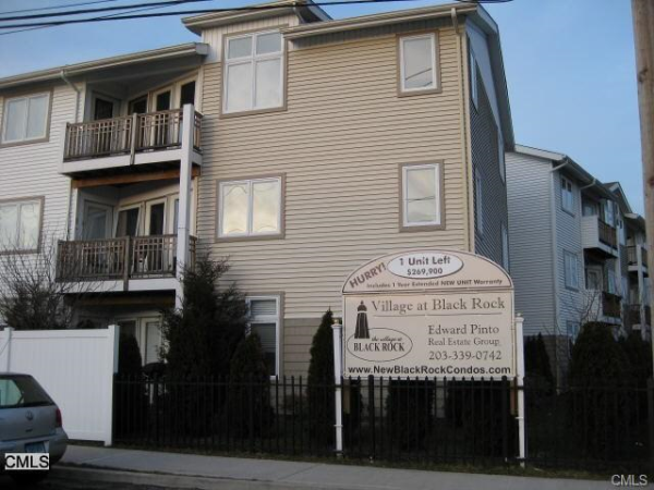 3250 Fairfield Avenue