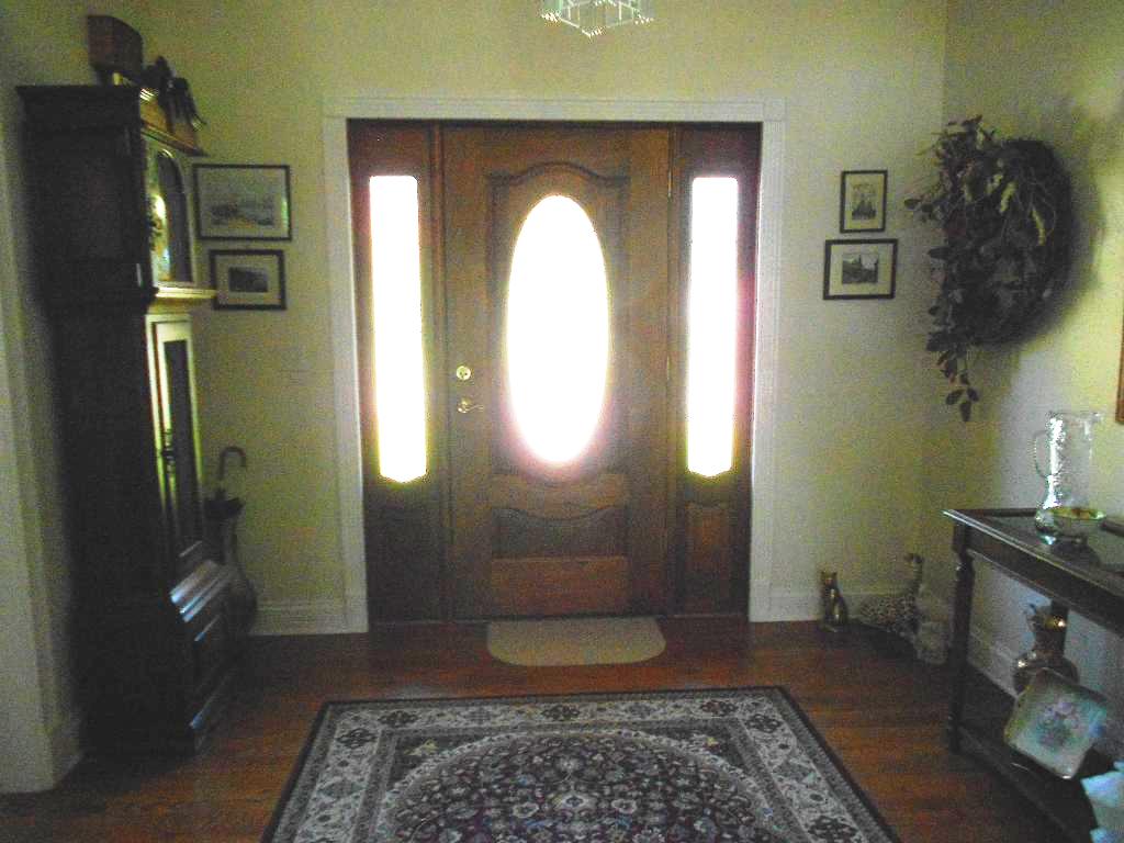 1237 Cunningham Lane