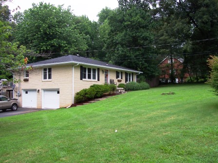 5215 Hendron Rd