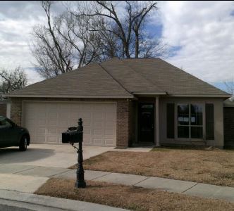 1010 Villa Dr