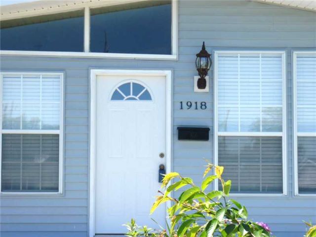 1918 Cedarwood Ave