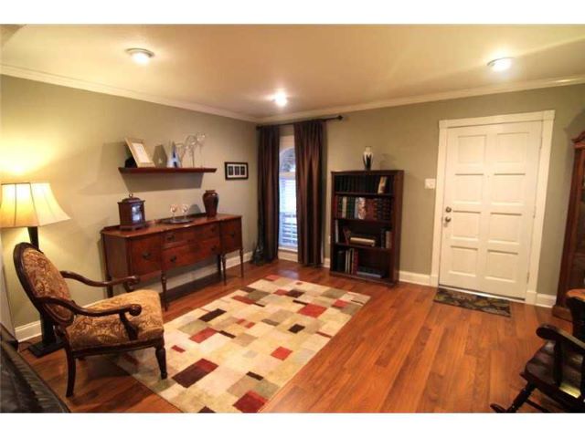 368 Firethorne Dr 19