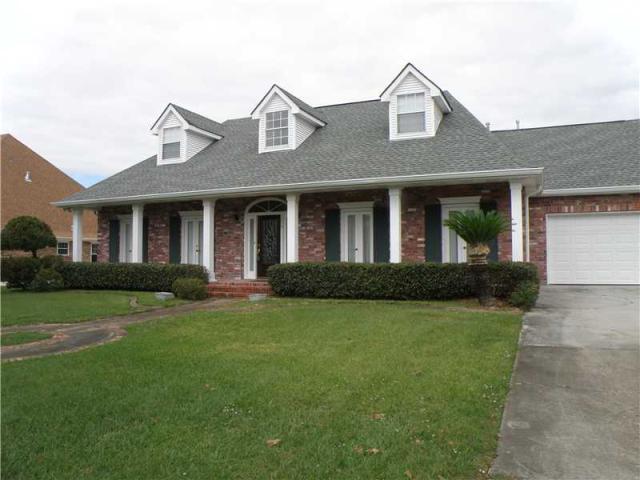 1313 Lake Louise Dr