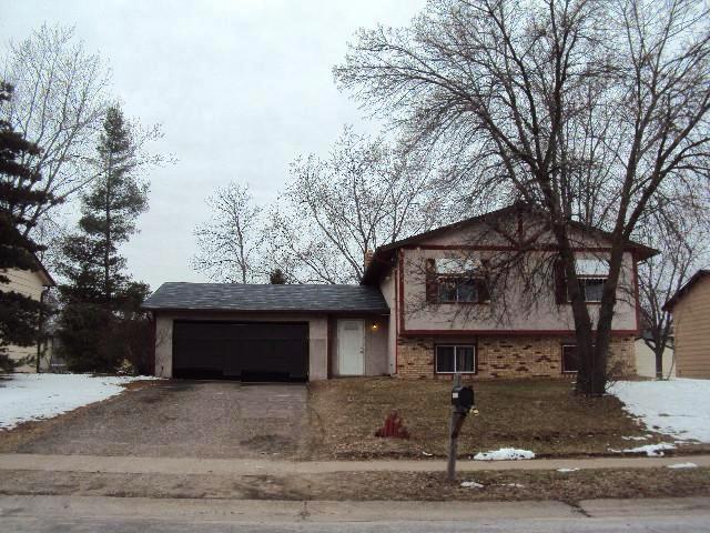 8017 Noble Ave