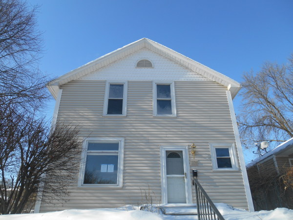 739 Smith Ave S