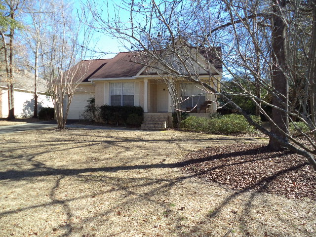 2415 Stonewood Dr
