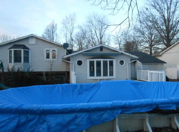 16 Armitage Dr