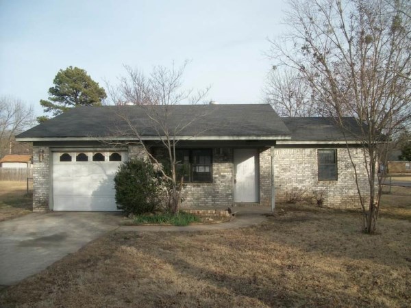 311 Harris Cir