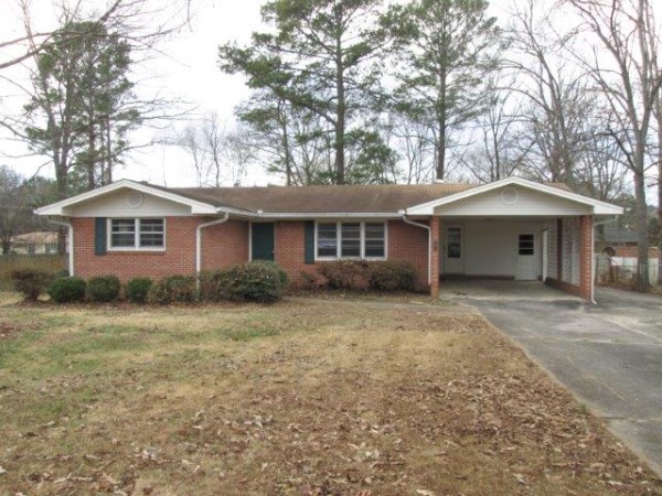 620 Kingfisher Cir SW