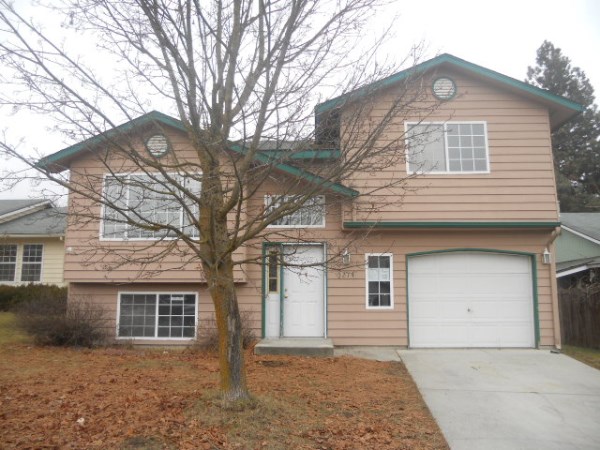 3274 North 11th Street