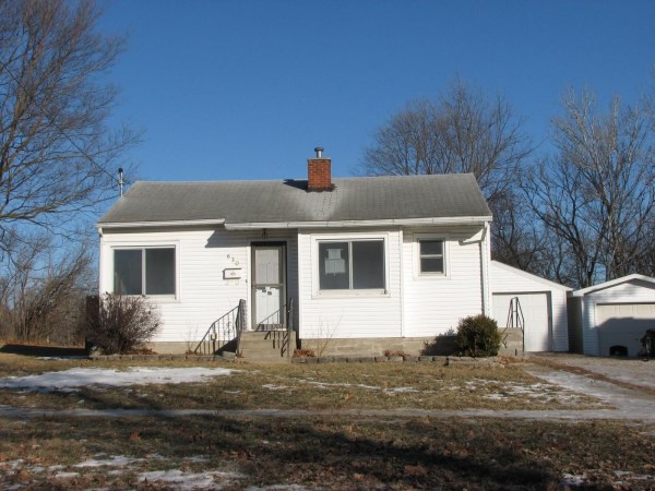 630 E Division