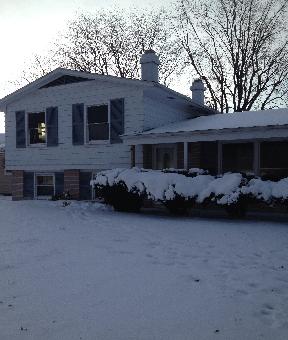 933 Hollyhill Dr
