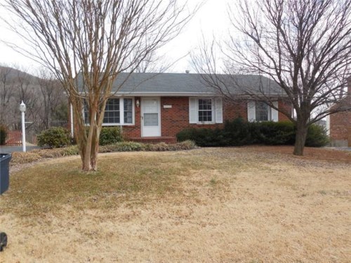 4713 Golfview Dr NE
