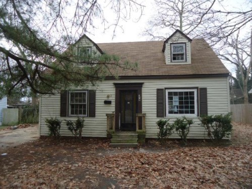 219 Pine Ave