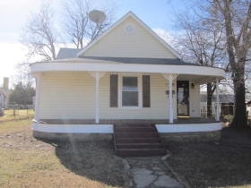 114 E Jackson Ave