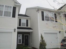 1054 Bennington Dr