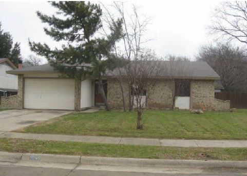 1945 Angelina Dr