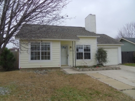 5514 Bainbridge Dr