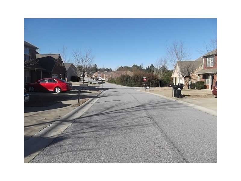 3051 Broadleaf Trail