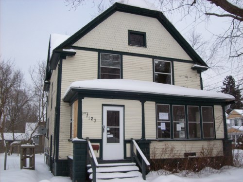 1123 Lay Blvd