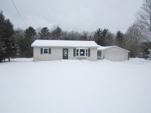 5687 Davis Rd