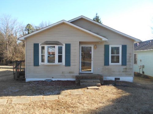 1104 Montlieu Ave