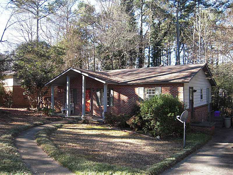 1888 Robinhill Court