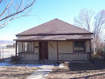 901 S 4th St