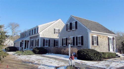 338 MAIN St