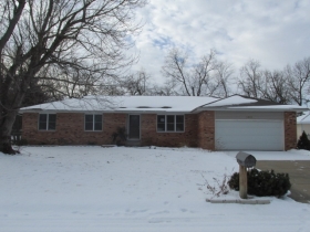 1032 W Ridgecrest Ave