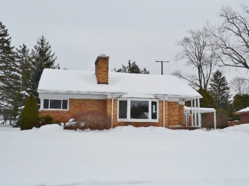 60 Somerset Dr NE