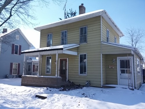 340 River St