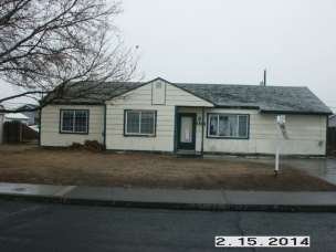 1214 Arnold Dr NE