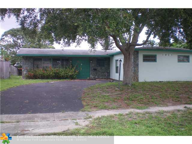 1921 N 50TH AVE