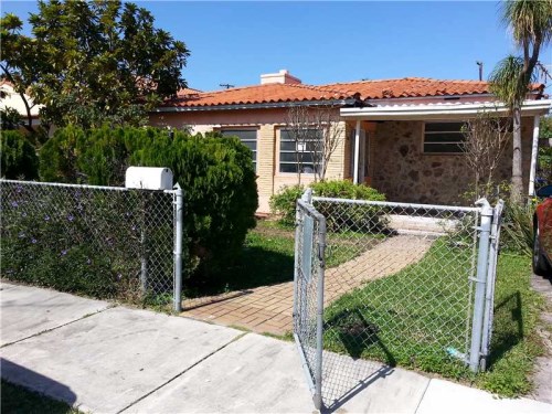 3807 SW 1 ST