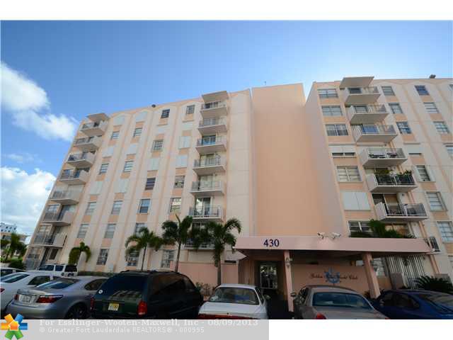 430 Golden Isles Dr # 106