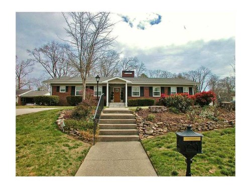 1322 Riverside Drive Ne