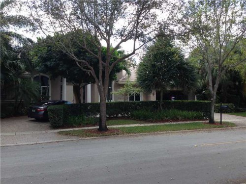3312 N HOLLYWOOD OAKS DR