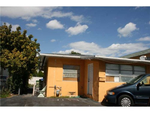 1857 SW 4 ST