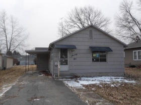 975 Woodlawn Ave