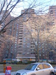 208 East Broadway Unit J604