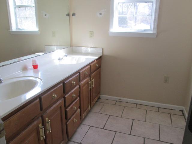 228 Blue Holly Dr NE