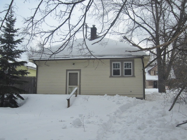 1009 Hazen St SE