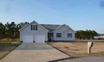 106 Academy Ct