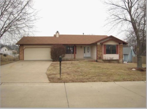 648 Woodstream Dr