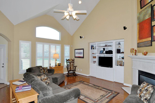 2110 VERONA DR