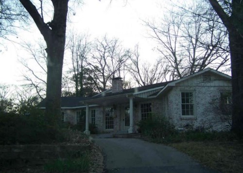 1401 Belmont Dr