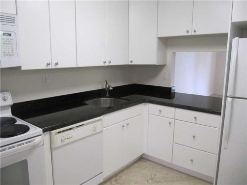 400 COMMODORE DR # 205