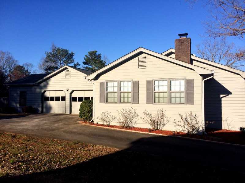 4913 Bentwood Drive