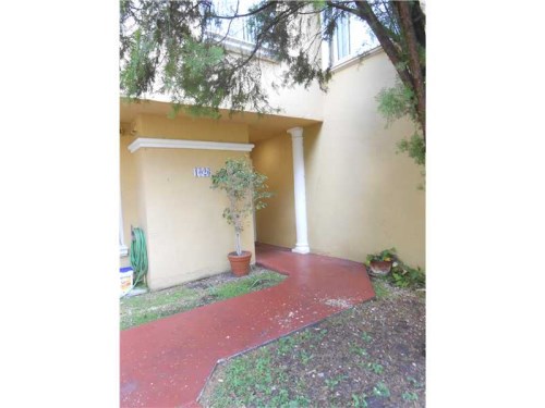 1026 NW 123 CT # 704